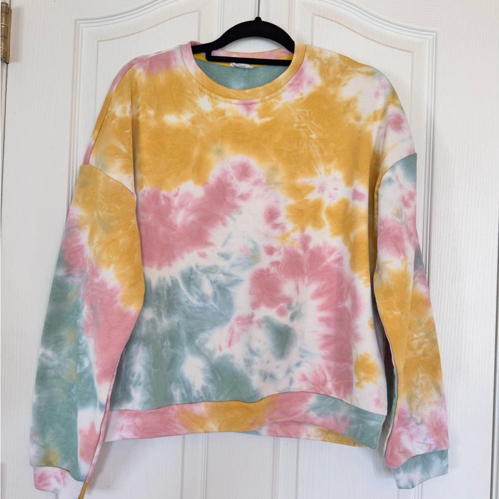 Le Lis Colorful Tie-Dye Top Sweatshirt Size Medium